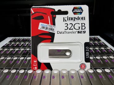 พิมพ์โลโก้ USB Flash Drive