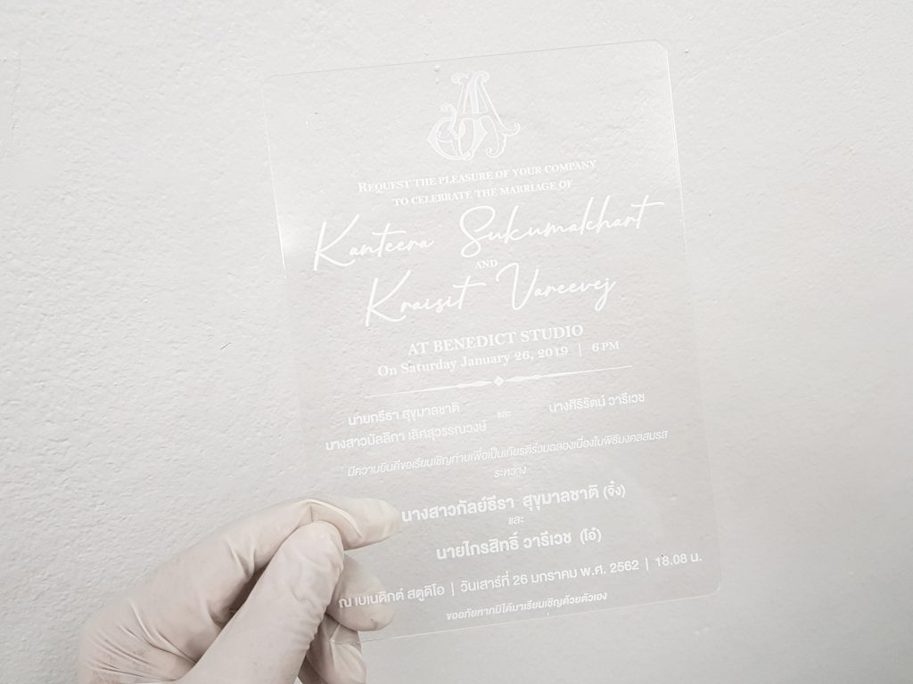 พิมพ์การ์ดแต่งงานอะคริลิคสีใส Acrylic Wedding Card