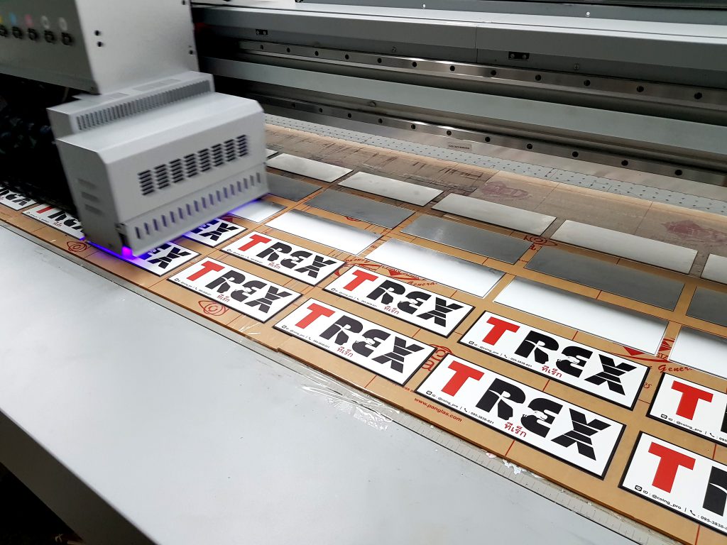 รับพิมพ์ Name plate รับทำป้ายชื่อ สกรีนเนมเพลท สำหรับติดเครื่องจักร อุปกรณ์ ชิ้นส่วน 
