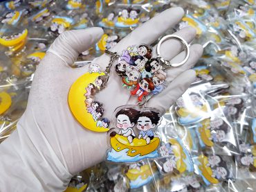 รับทำพวงกุญแจอะคริลิค (UV Print Acrylic Keychain)