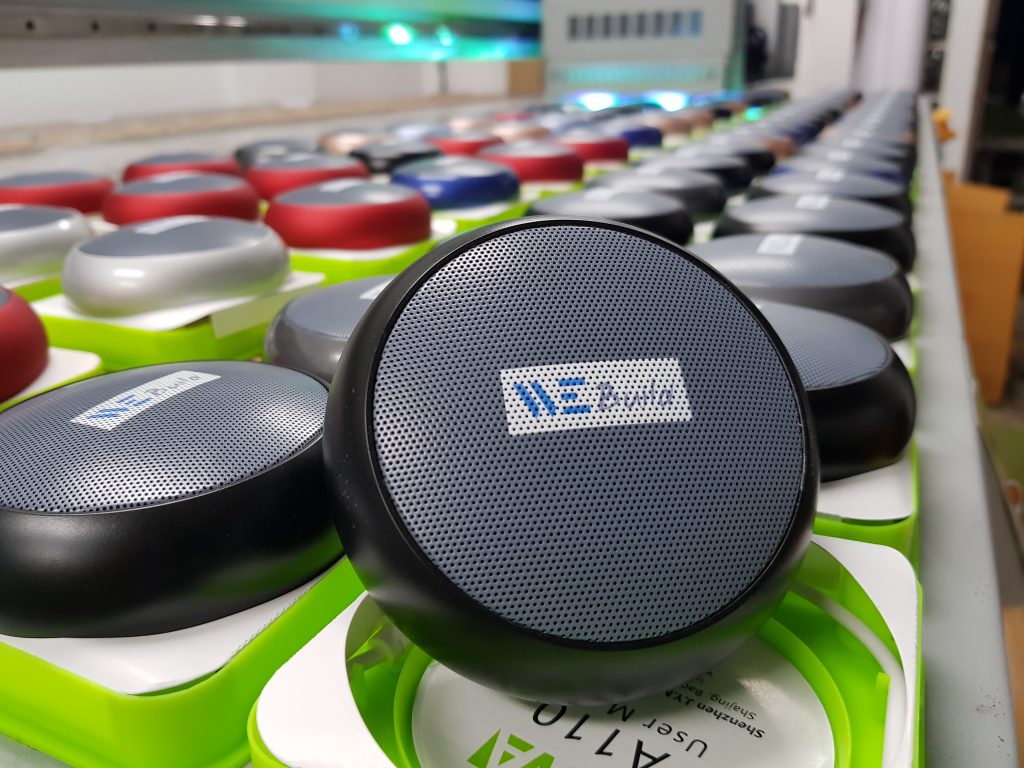 สกรีนโลโก้ลำโพงไร้สายบลูทูธ UV Print Bluetooth and Wireless Speakers