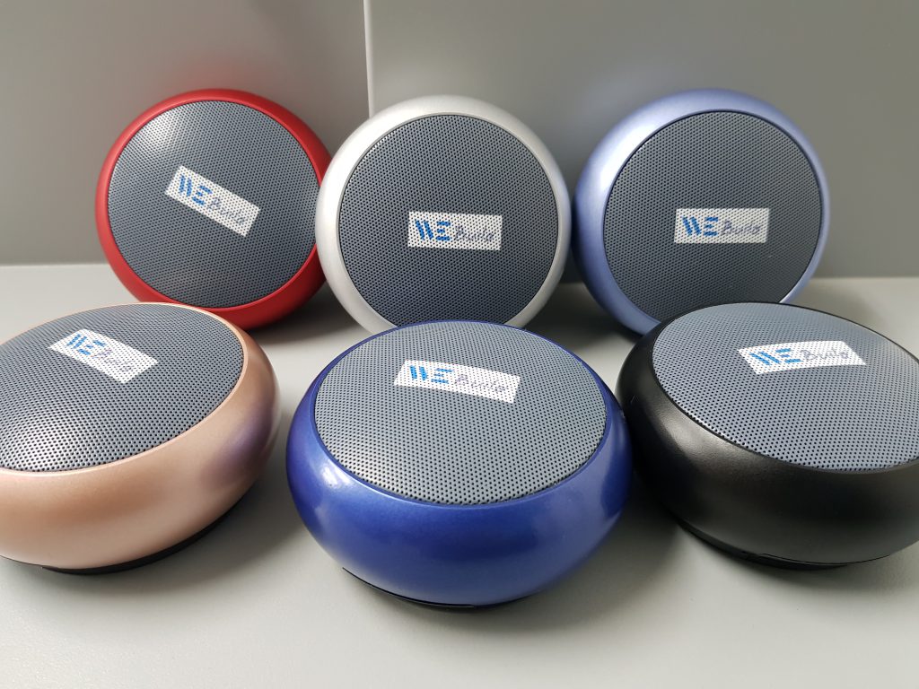 สกรีนโลโก้ลำโพงไร้สายบลูทูธ UV Print Bluetooth and Wireless Speakers