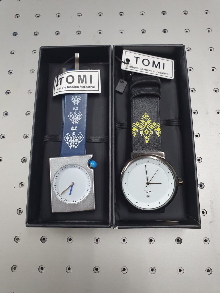 พิมพ์ uv ลายลงบนสายนาฬิกาหนัง ยี่ห้อ Tomi Watches