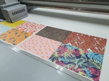 ปริ้นหนังเทียม PU Leather UV Print